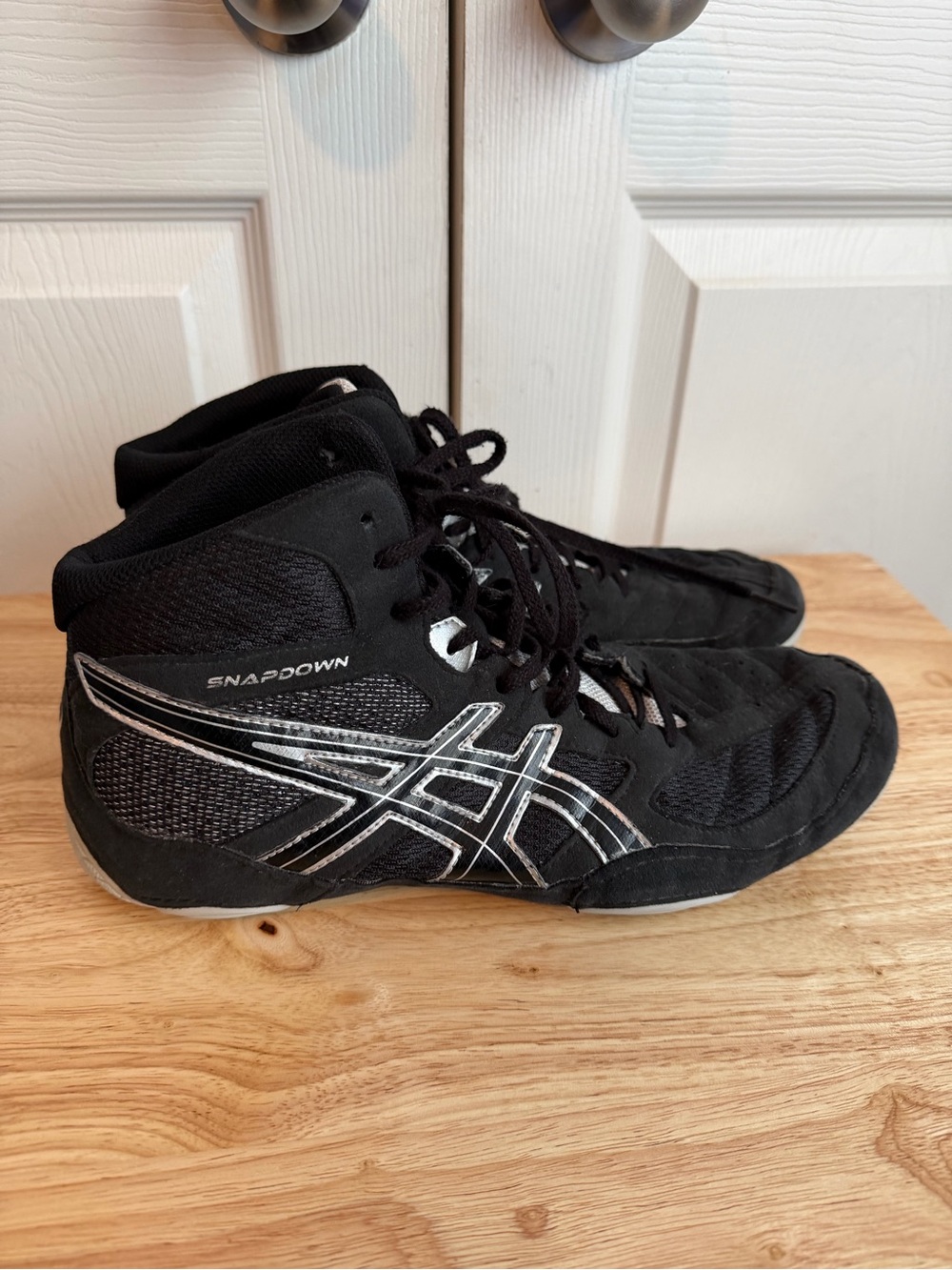ASICS Snapdown 3 Wrestling Shoe Lace Up Men’s Size 11 J502Y Black Silver